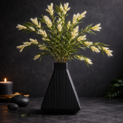 Pyramiden Vase